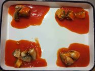 Законсервированные сардины в томатном соусе, легкие открытые сардины упакованные в воде