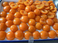 Целый/половины консервируя заповедники абрикосов, законсервированные абрикосы в соке