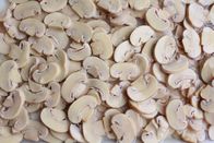 Никакие грибы законсервированные примесью отрезанные/не замариновали грибы консервируя типичный вкус