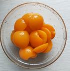 Законсервированные половины абрикоса в светлом сиропе с свежим вкусом